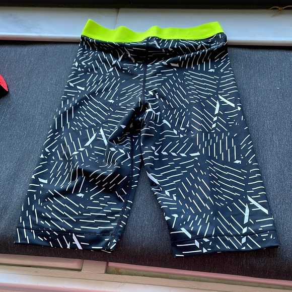 SOLD—NIKE PRO BIKER SHORTS M - Picture 5 of 6